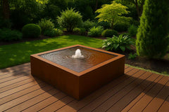Wassertisch aus Cortenstahl "La Table Q"