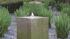 Gartenbrunnen aus Edelstahl "Le Cube"