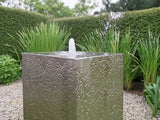 Gartenbrunnen aus Edelstahl "Le Cube"