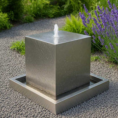 Gartenbrunnen aus Edelstahl "Le Cube"