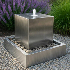 Gartenbrunnen aus Edelstahl "Le Cube"