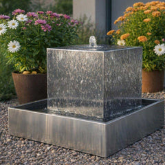 Gartenbrunnen aus Edelstahl "Le Cube"