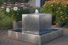 Gartenbrunnen aus Edelstahl "Le Cube"