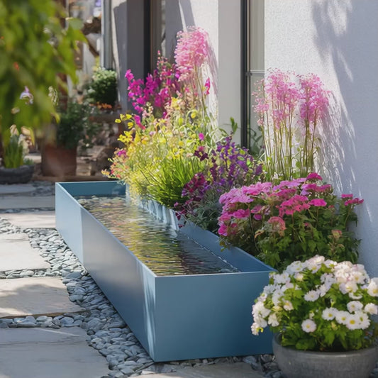 Wasserbecken aus farbig pulverbeschichtetem Aluminium "Le Bassin R"