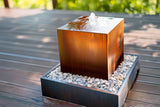 Gartenbrunnen aus Cortenstahl "Le Cube" in Cortenstahlbecken