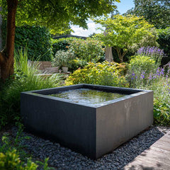 Wasserbecken aus farbig pulverbeschichtetem Aluminium "Le Bassin Q"